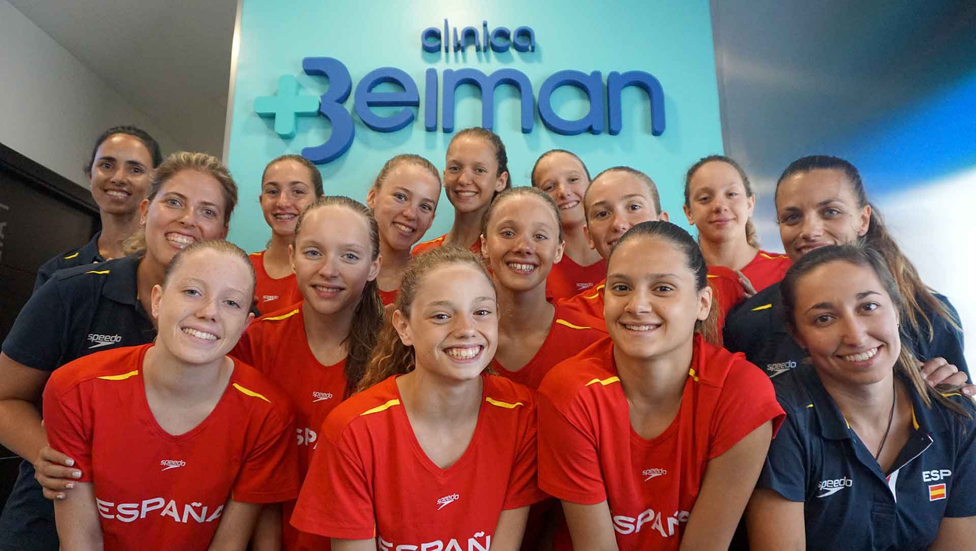 La selección española infantil de natación sincronizada en la Copa Comen